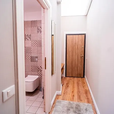 Old - Near Calea Victoriei