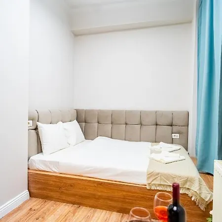 Old - Near Calea Victoriei