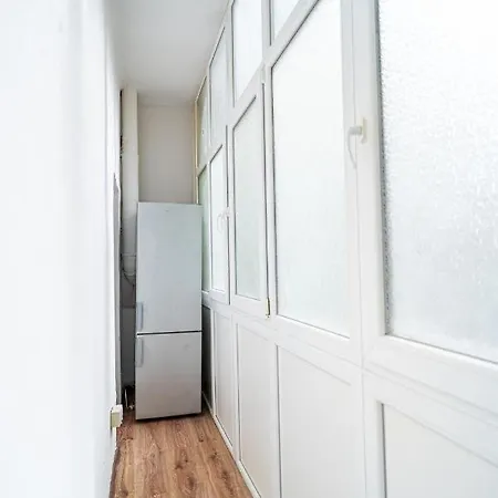 Old - Near Calea Victoriei 아파트 *