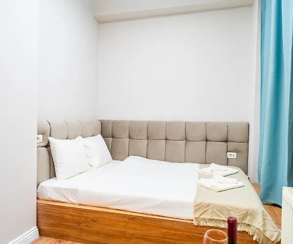 Old - Near Calea Victoriei